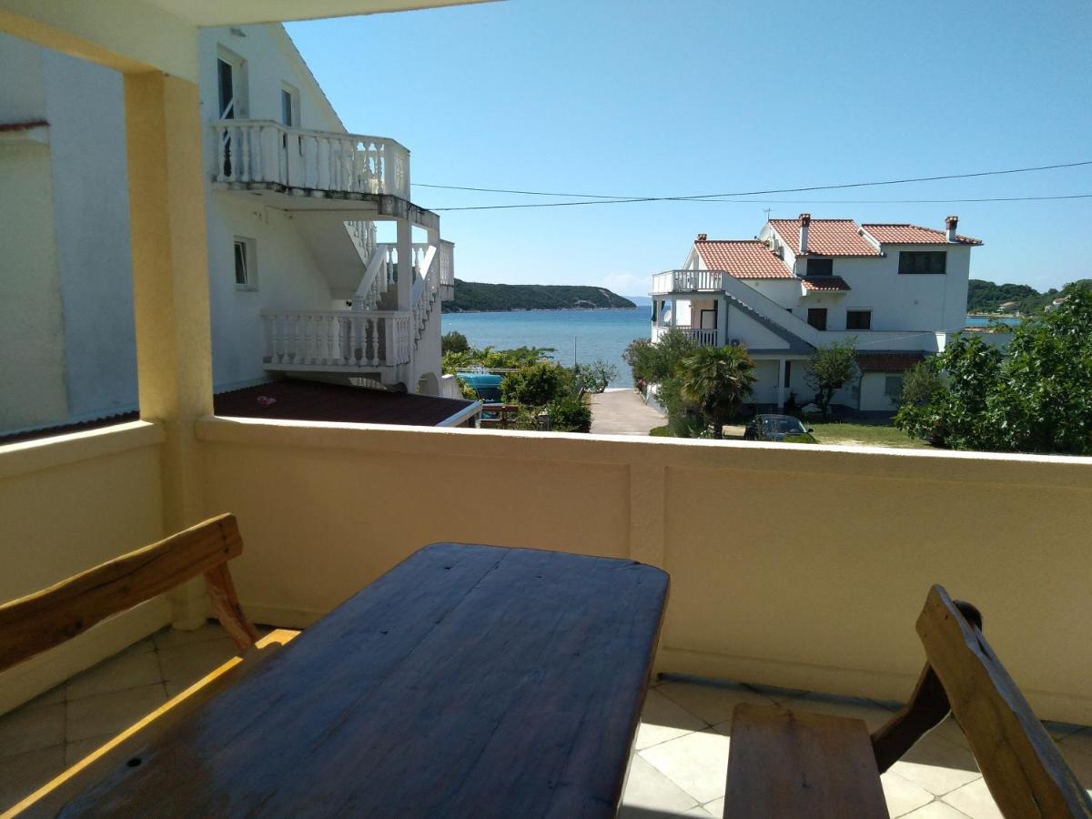 Apartament Kampor Damira